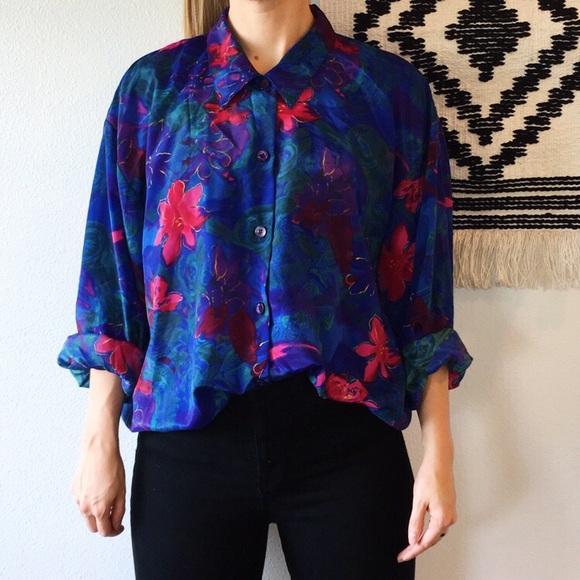 Red Satin Blouse Long Sleeve Mock Neck Career Top Shiny Silky Shirt Woman/'s Vintage 80/'s Size 8 Retro Vibrant Spring Summer Nautical